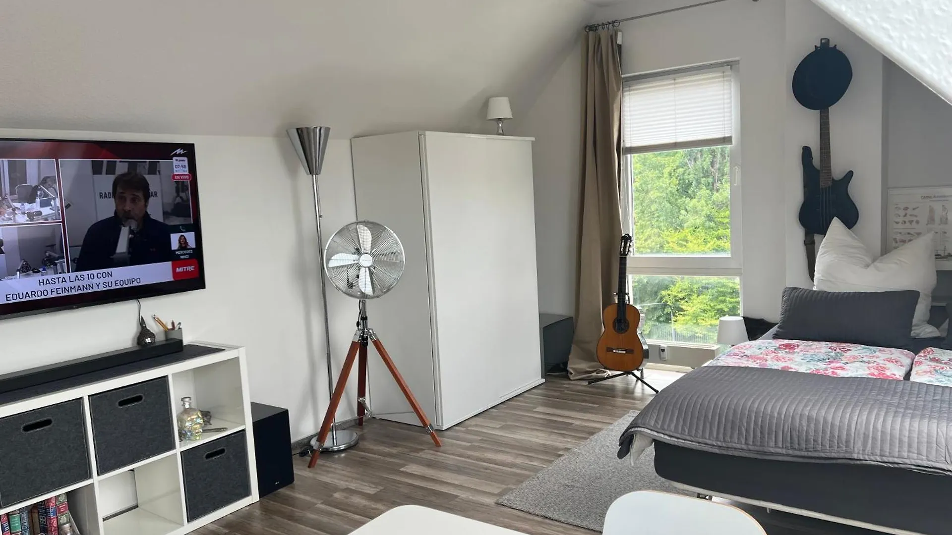 Gemuetliche Helle Dach-Wohnung In Frankfurt Frankfurt am Main 0*,